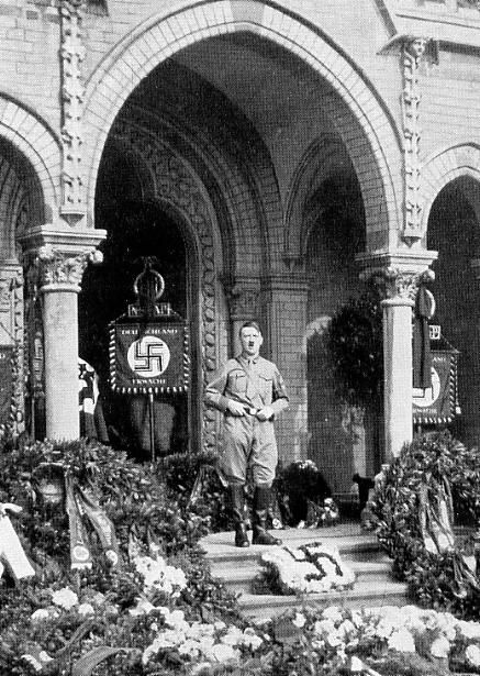 Adolf Hitler makes a speech in front of Braunschweig's cemetery chapel at the funeral of Karl Dincklage